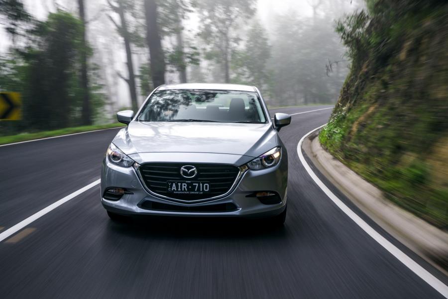  Mazda3 SP25 Astina Sedan (BM) 2016 года  (AU) (фото 31 из 56)